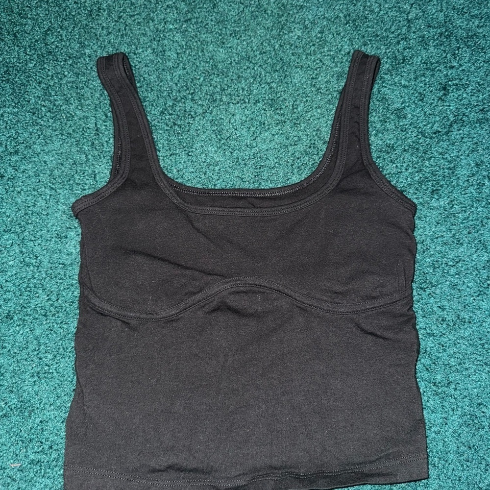Black VS Pink Cropped Tank! - Picture 2 of 4